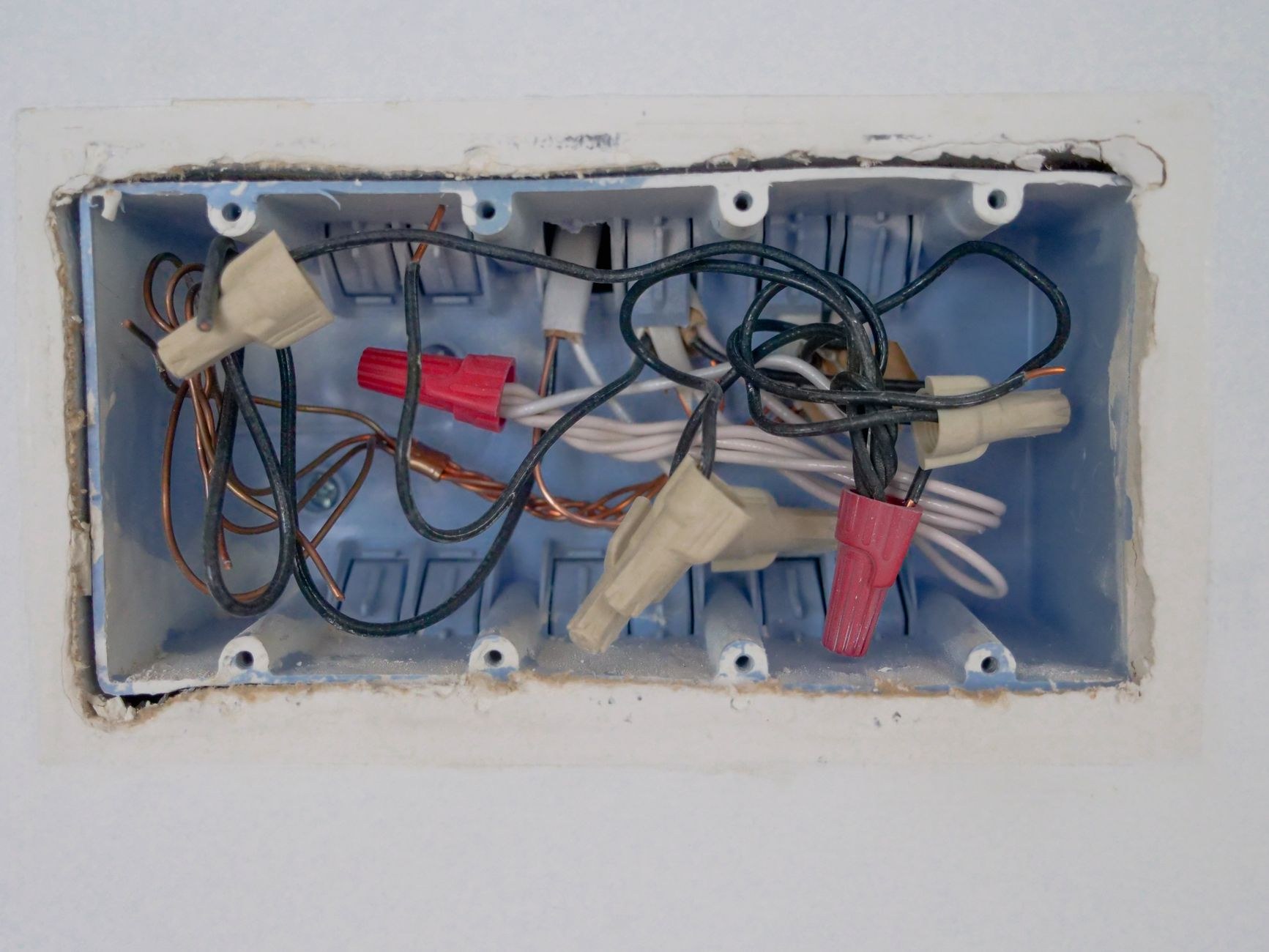 Switchboard and wiring work (sample image)